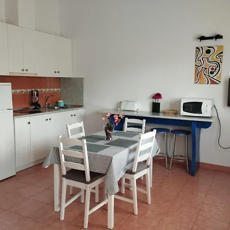 Apartamento La Escuela En Cantabria