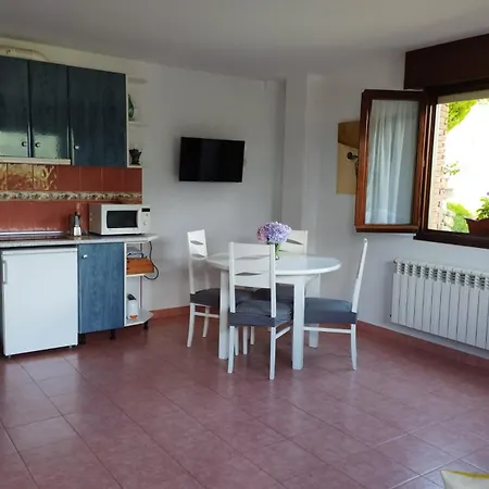 Apartman La Escuela En Cantabria Villegas, Province of Burgos