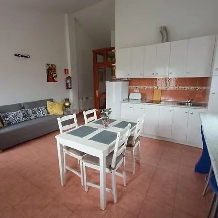 Apartment La Escuela En Cantabria *